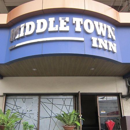 Middle Town Inn Баколод Экстерьер фото