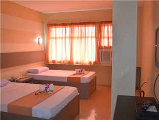 Middle Town Inn Баколод Экстерьер фото